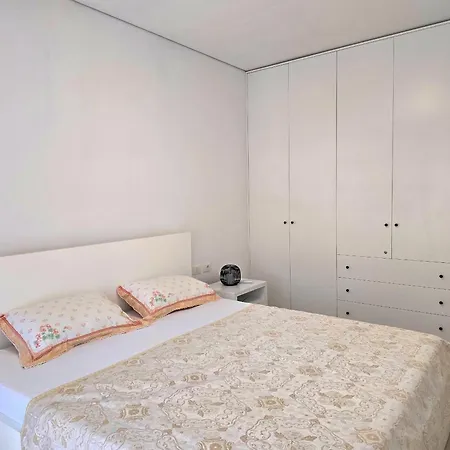 Apartment Sunny 287 Plazhi San Pietro