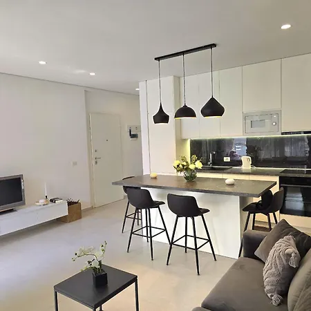 Sunny 287 Apartment