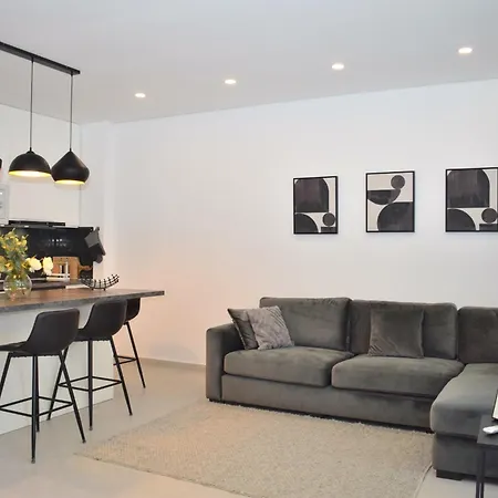 Sunny 287 Apartment *